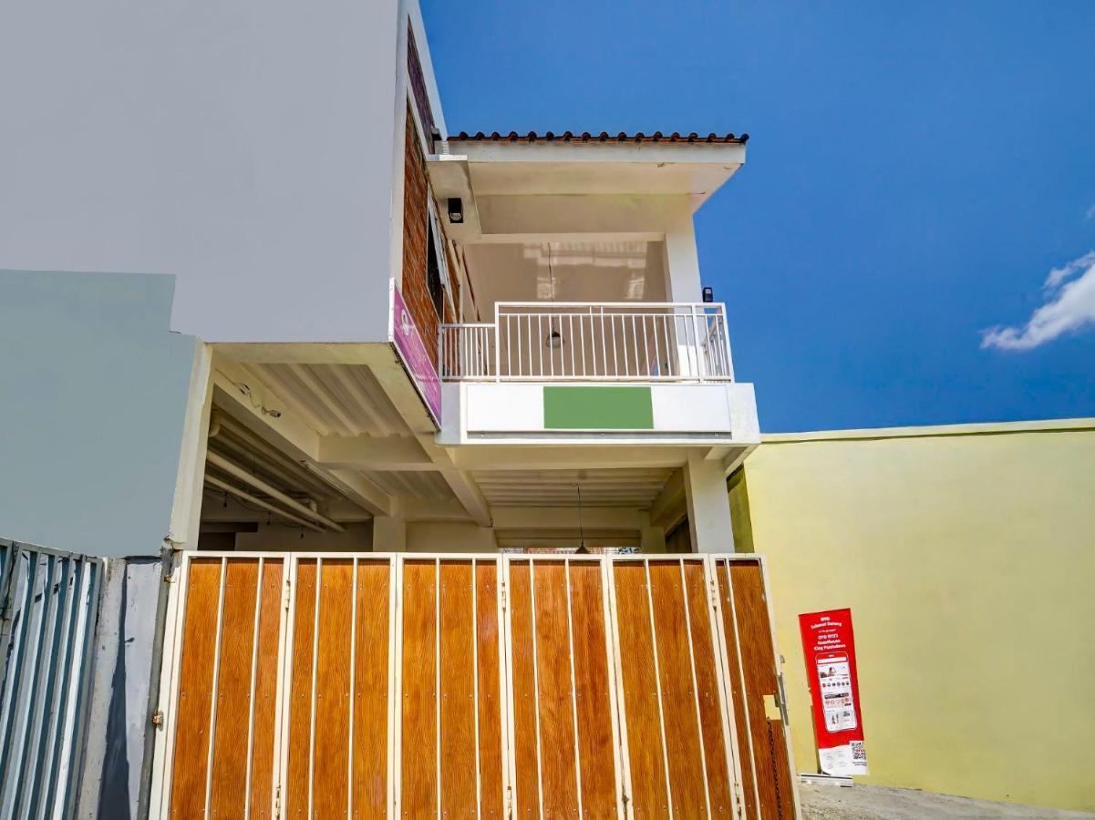 Super Oyo 91173 Guesthouse King Puntodewo Pakualaman Exterior foto